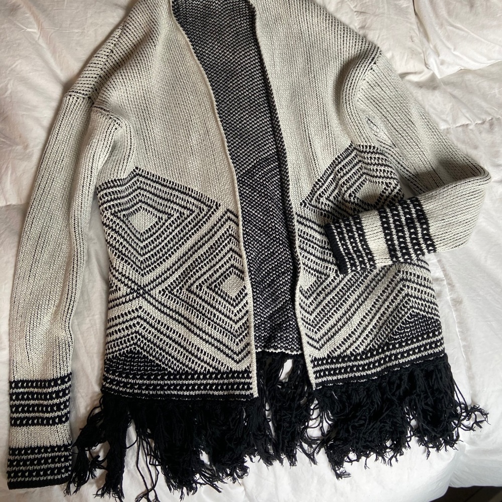 Banana Republic fringe sweater like new